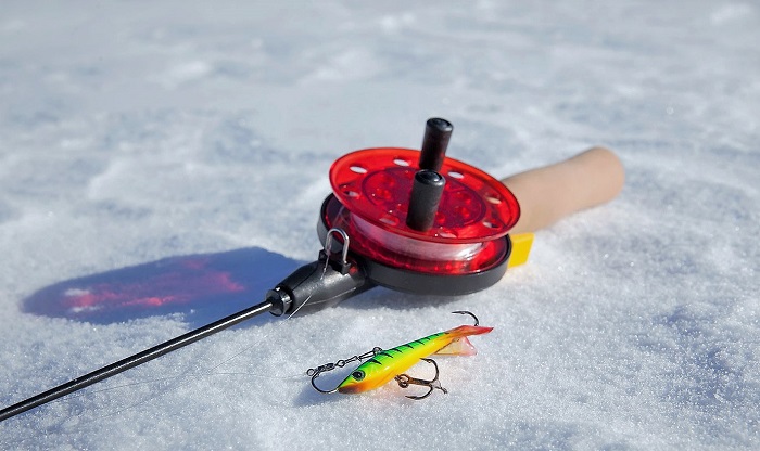 11-Ice-Fishing-Bait-Lures_1.jpg