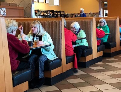 07171434_29503215lookalikesdoppelgangers5258e49bb1da147__605149139721_large.jpg