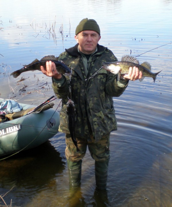 Судаки - март,2009. Приманка- поролоновая рыбка на двойнике.
