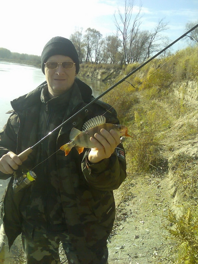 На Десне у самого места впадения р.Снов.Осень 2011 год.Джиг 28 гр.в работе старшая Легенда до 21 гр.