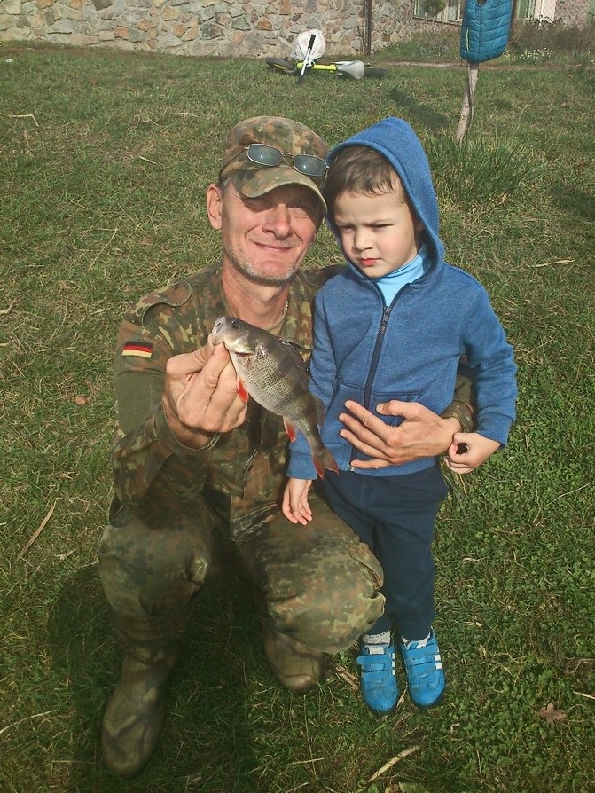 19.10.17г- С внуком,ловим &quot;папаю&quot;))).<br />
П.С. Спиннинг тихонько в камыш...